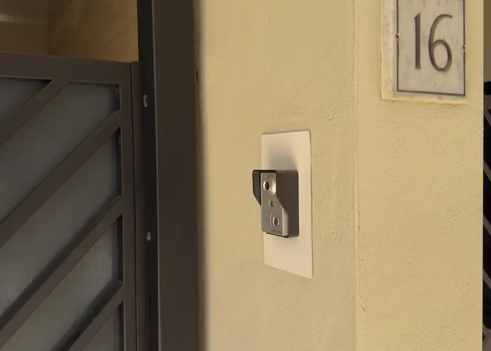 Tor Vergata Comfort - Ingresso Indipendente - Moderno - Wifi - Patio Esterno Attrezzato - Vicino Metro A & C Apartman Róma